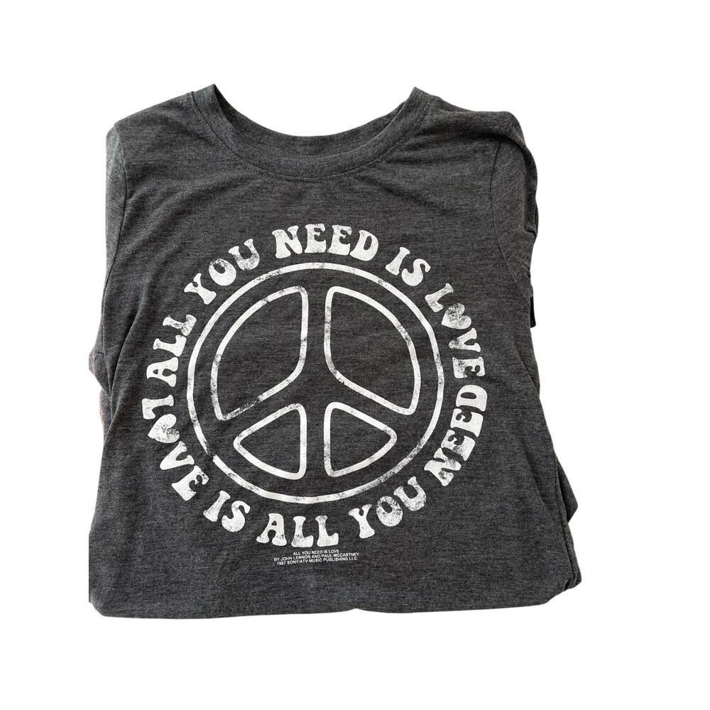VINTAGE CONCERT TEES | All You Need Is Love Peace Sign | Size Medium NWT